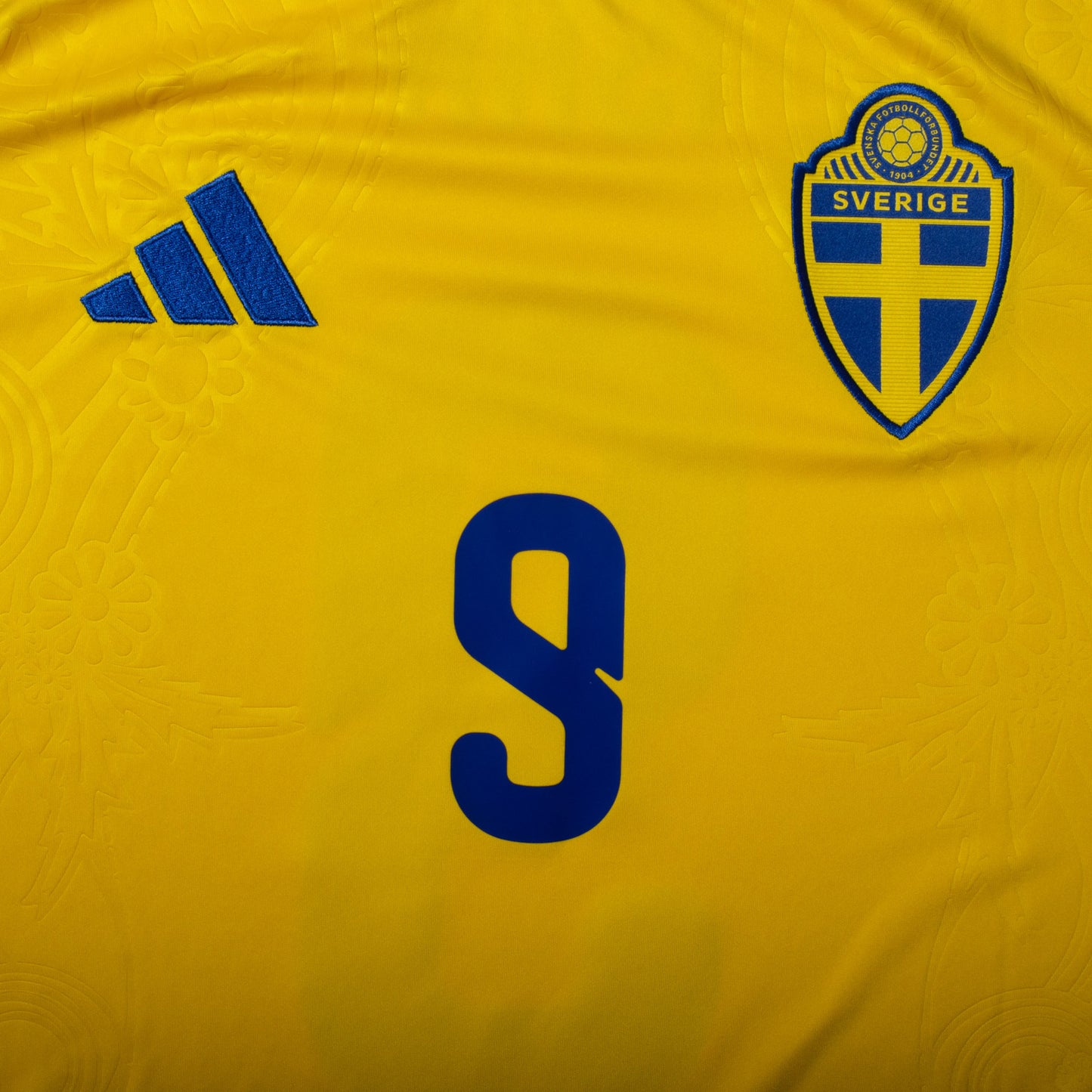 adidas Sweden Home Isak 9 Shirt 2026-2027 (Official Printing)