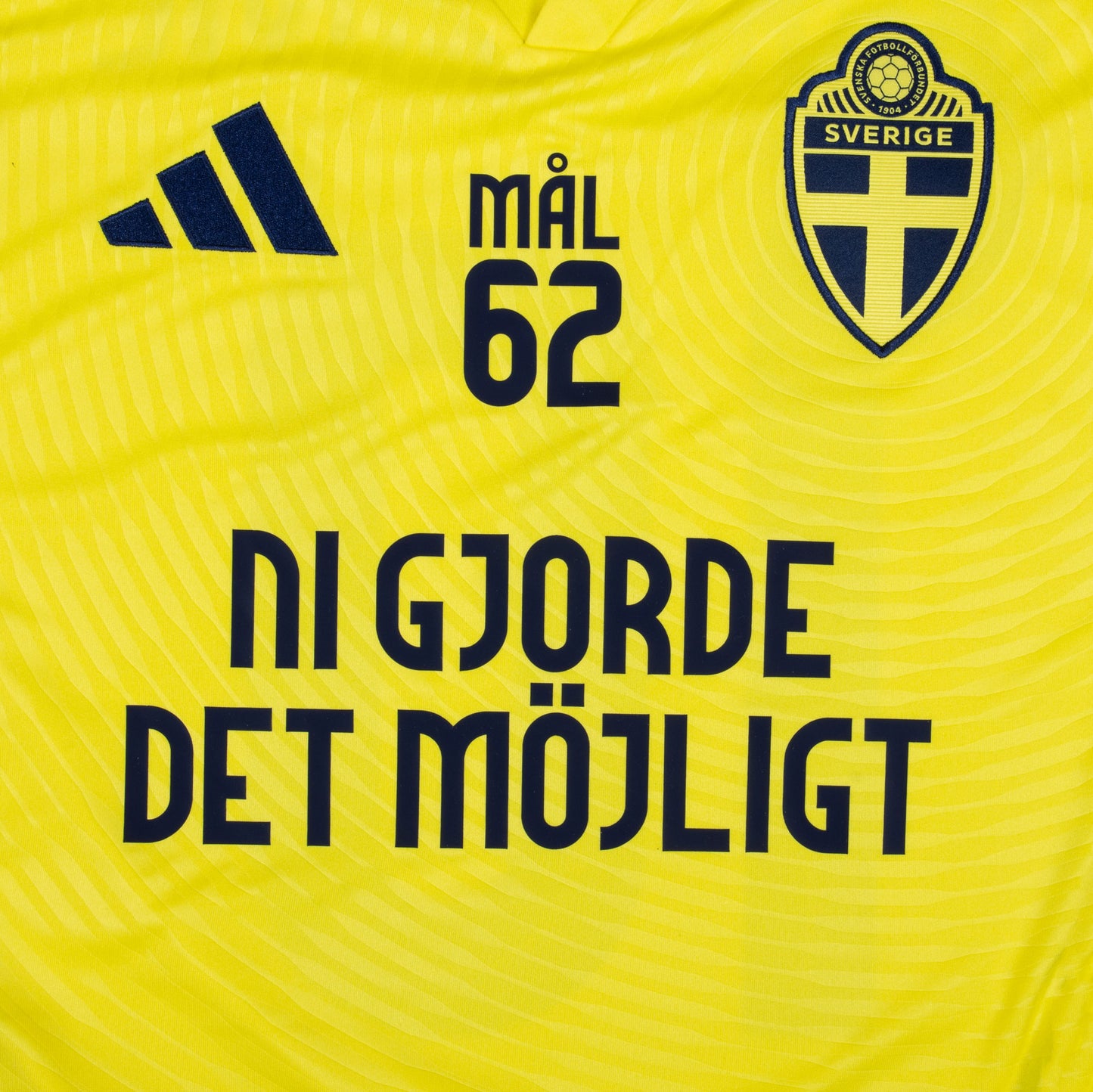 adidas Sweden Home Shirt incl. Ni Gjorde De Möjligt Ibrahimović 10 Special Printing 2024-25