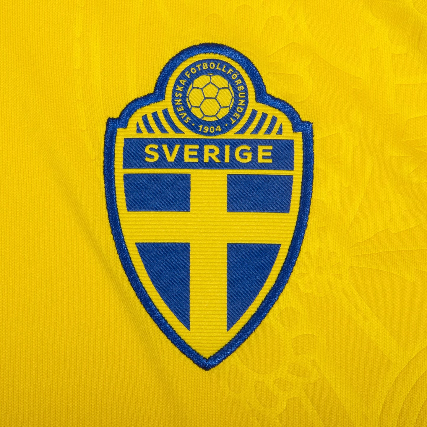 adidas Sweden Home Gyökeres 17 Shirt 2026-2027 (Official Printing)